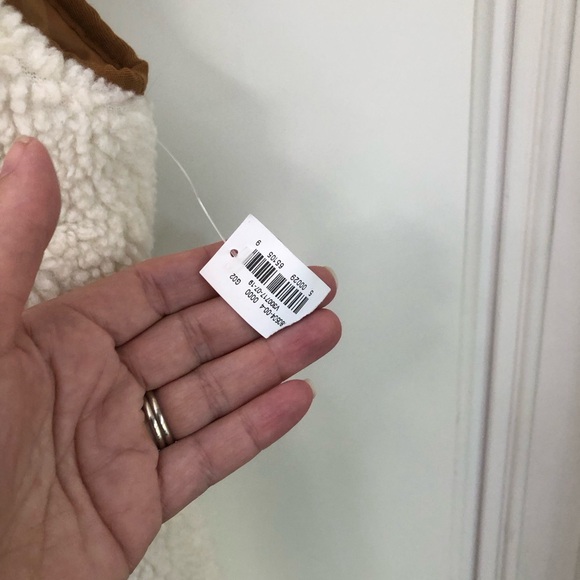 🥳HOST PICK🥳 NWT Old Navy women’s Sherpa vest - Picture 10 of 12